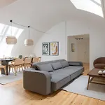 Spacious Norrebro For Groups & Families شقة *